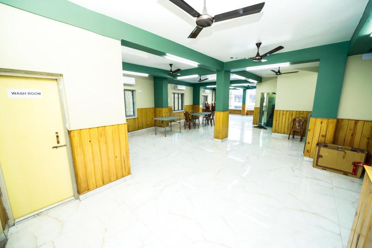 Rishika Guest House And Banquet Calcutta Exteriör bild